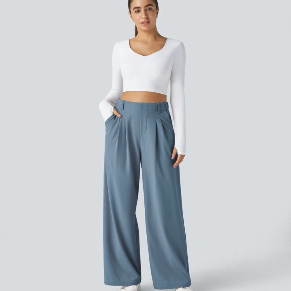 H27.- High Waisted Plicated Side Pocket Wide Leg Waffle Pants Size M. Light Blue